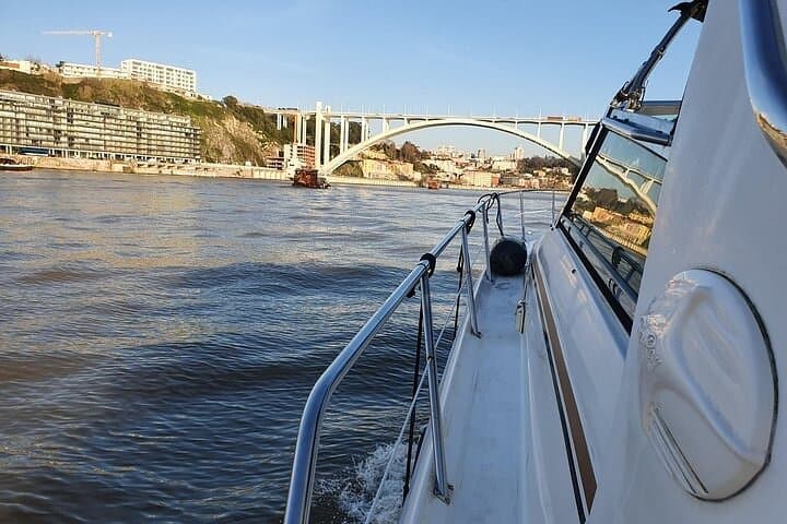 Private Sunset Cruise on Luxury Yacht, Day or Night in Porto image 6