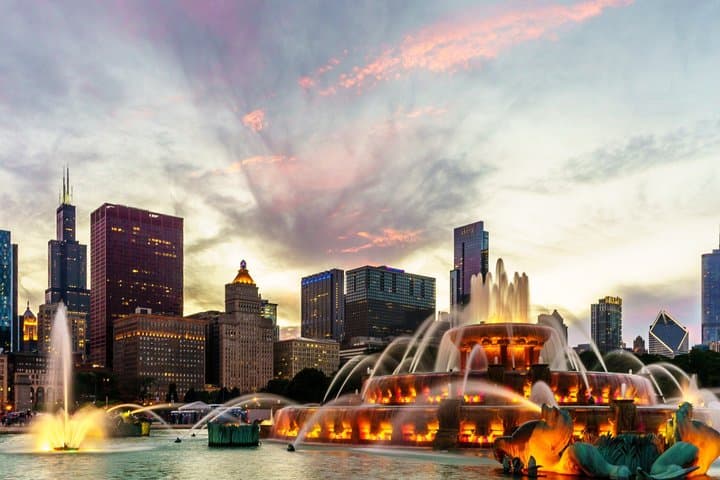 Private Chicago Lakefront Skyline and Sunset Photo Tour image 6