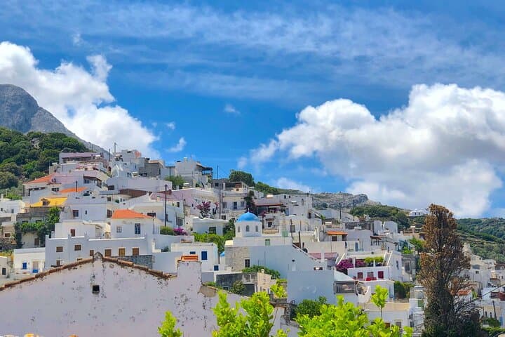 Experimenta la maravilla de Naxos en un tour privado imagen 4