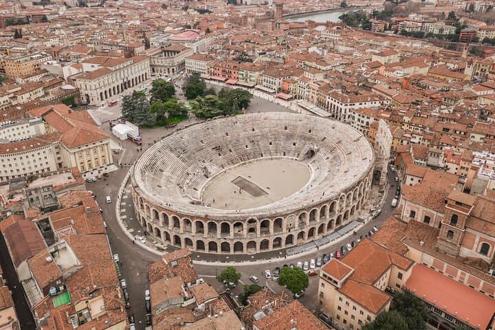 De Florencia a Verona: ruinas romanas y calles románticas imagen 3