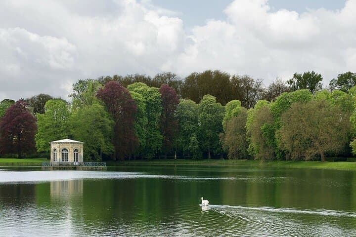 Private Half-Day Tour from Paris to Fontainebleau image 4