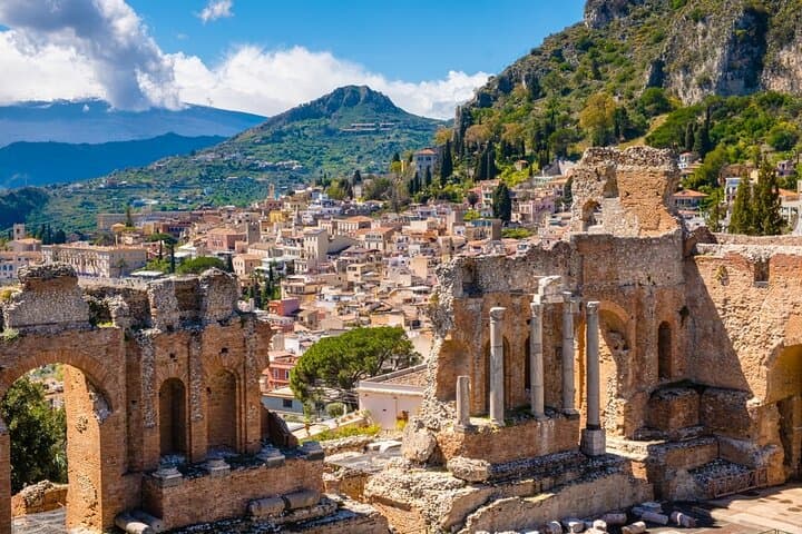 Monte Etna y Taormina: excursión privada de un día desde Catania imagen 4