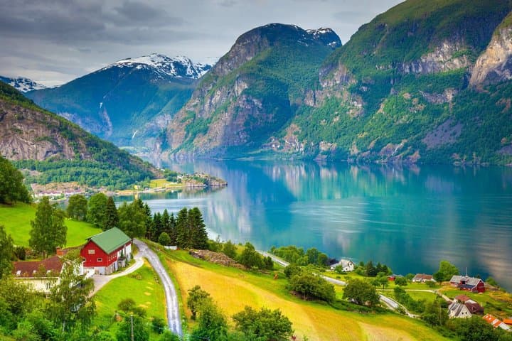 Tour privado al fiordo Sognefjord desde el fiordo icónico de Oslo en Noruega imagen 4
