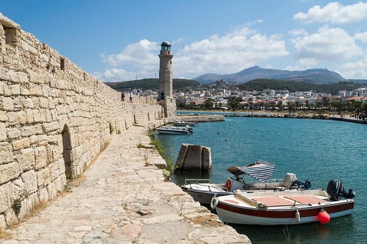 Private Transfer Between Chania and Heraklion with Rethymno Tour