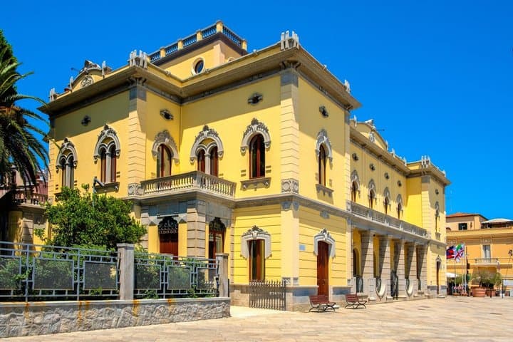 Visite de la ville d'Olbia avec vue sur le centre historique et la côte image 5