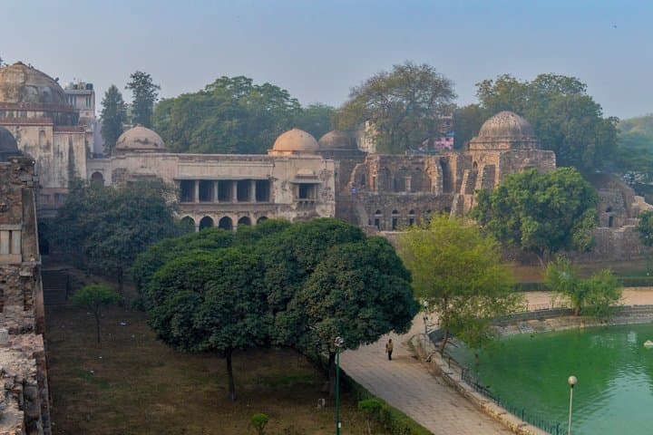Agrasen Ki Baoli New Delhi Driving Tour image 6