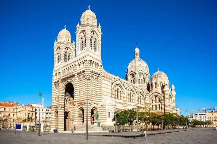 Points forts de la ville de Marseille : visite privée d'une demi-journée et points de vue image 6