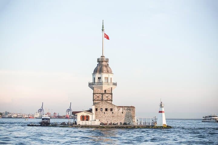 Traversez le Bosphore et explorez la partie asiatique d'Istanbul comme un local image 2