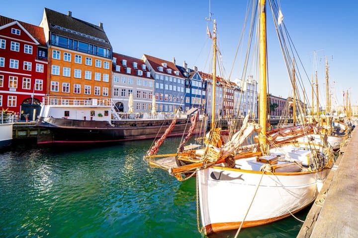 Tour privado por la ciudad de Copenhague Nyhavn y palacios y lugares emblemáticos imagen 5