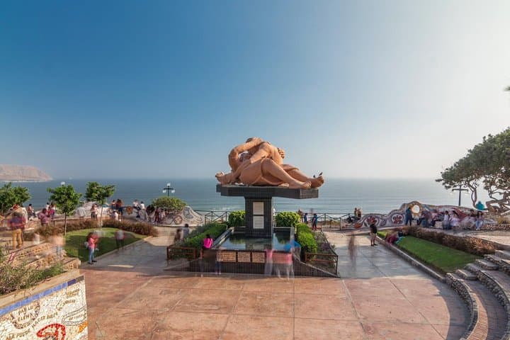 Visite privée le long de la côte de Lima Miraflores Barranco et vue sur la mer image 4