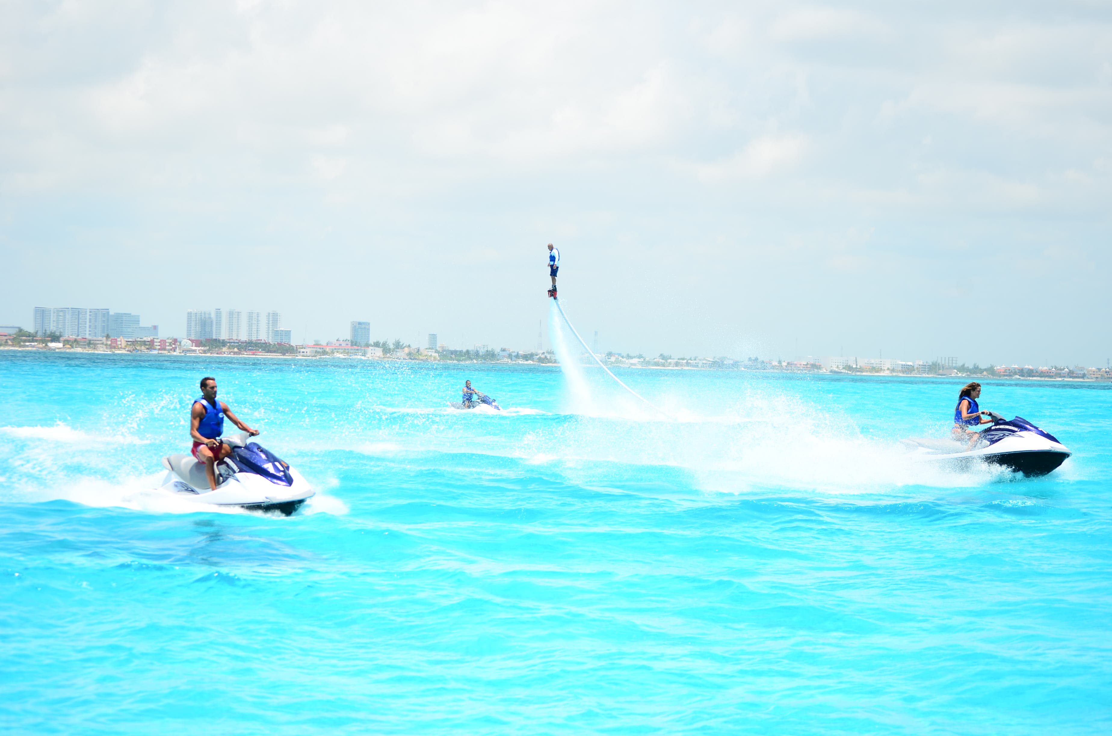 Moto acuática en la laguna de Cancún: 30 o 60 minutos imagen 2