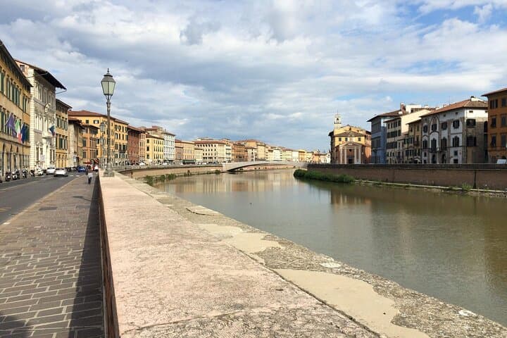 Florence to Pisa: Leaning Tower and Piazza Miracoli Private Tour image 2