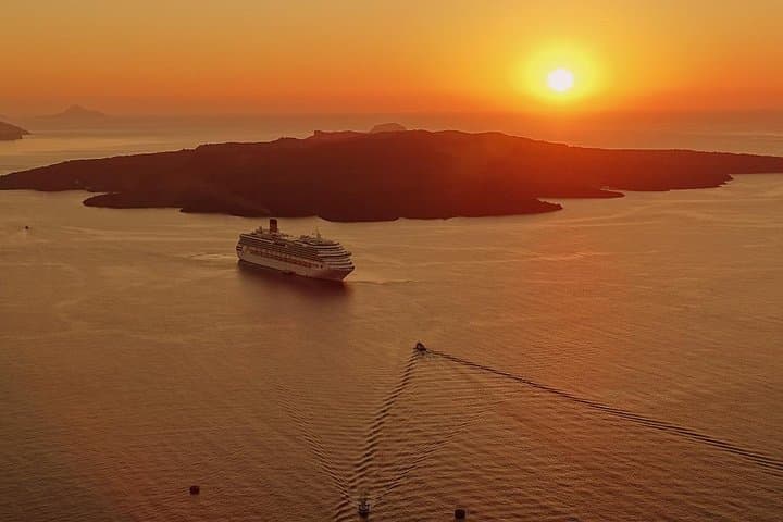 Private Santorini Sightseeing Tour by Night image 2