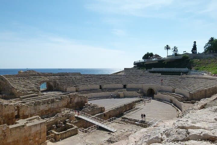 Tour privado del patrimonio de Barcelona a Tarragona imagen 5