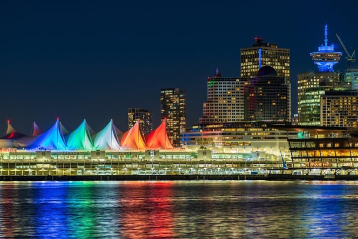 Private Vancouver Skyline and Boardwalk Lights Night Tour image 3