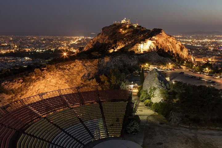 Visite privée des lieux illuminés d'Athènes image 2