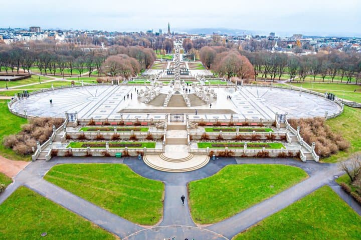 Tour privado por la ciudad de Oslo con la ópera del parque Vigeland y Holmenkollen desde Airbnb Bavaro Green Apartments foto 2