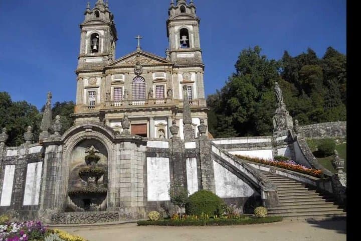 Tour privado de Braga y Guimarães desde Oporto imagen 1