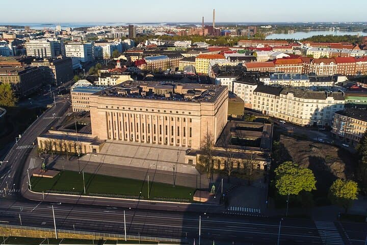 Private Helsinki Airport Transfer with 1-Hour City Highlights image 6