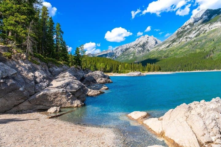 Private Tour to Banff National Park Lakes, Mountains and Panoramic Views image 3