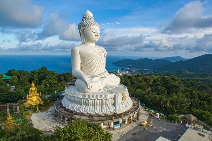Visite privée de Phuket : temples, sites touristiques et joyaux côtiers image 4