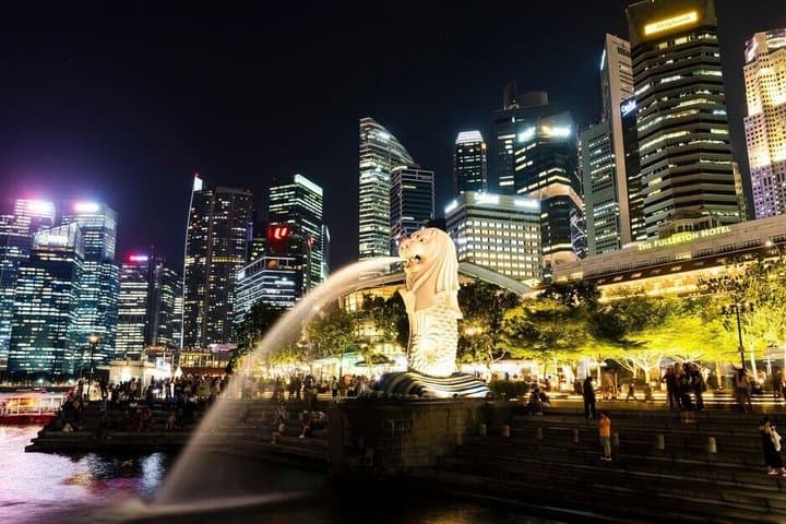 Tour nocturno privado por Singapur con horizonte y vistas desde Airbnb White Sands Residencial foto 4
