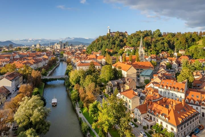 Excursión privada de un día a Liubliana y el lago Bled desde Zagreb imagen 4