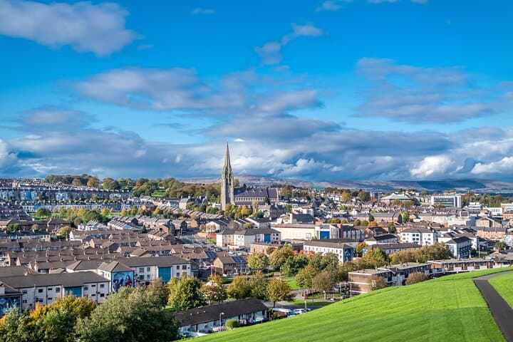 Private Tour from Belfast to Derry: History and Murals