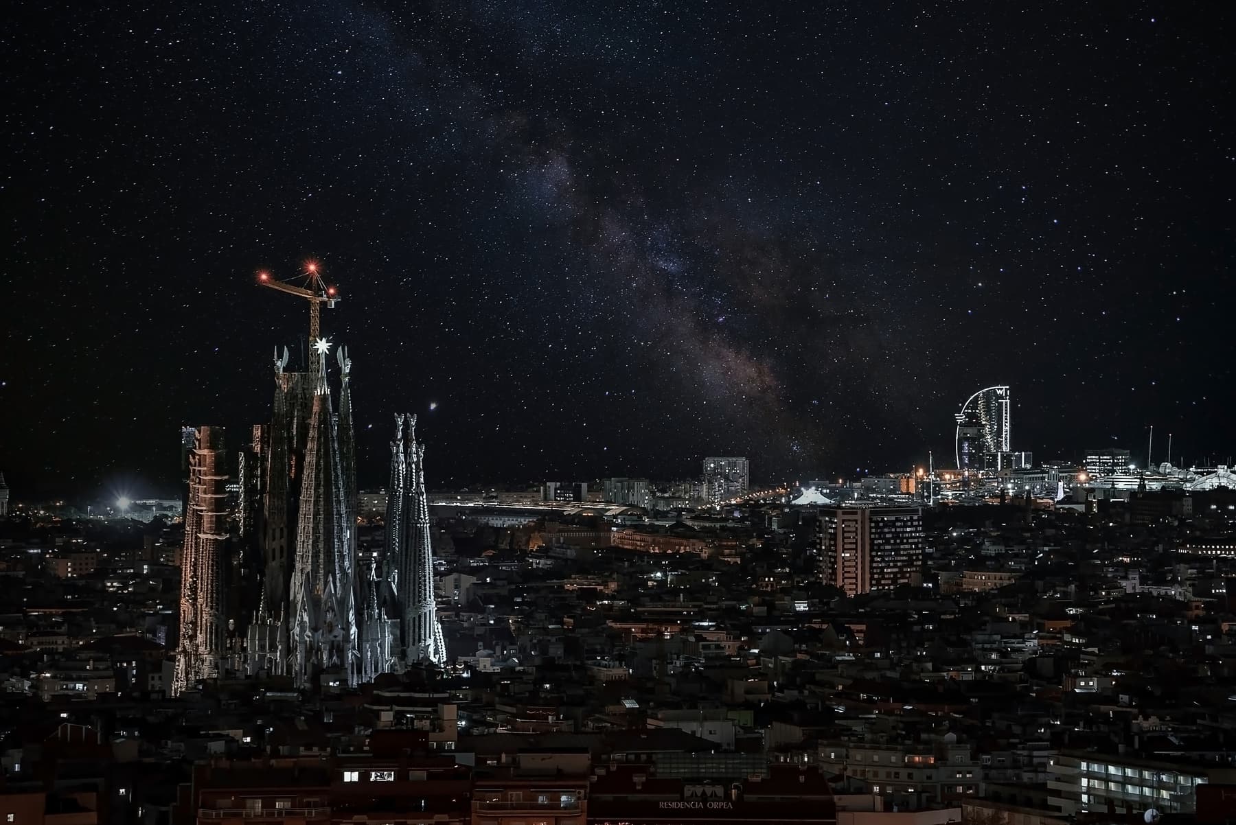 Tour Barcelona de Noche imagen 5