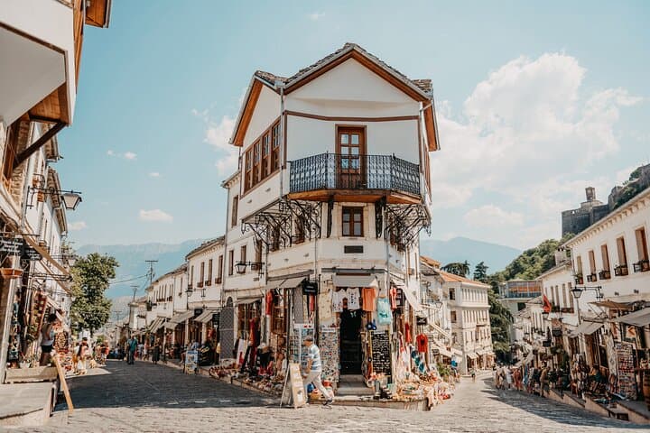 Excursion privée d'une journée à Gjirokastra depuis Tirana image 3