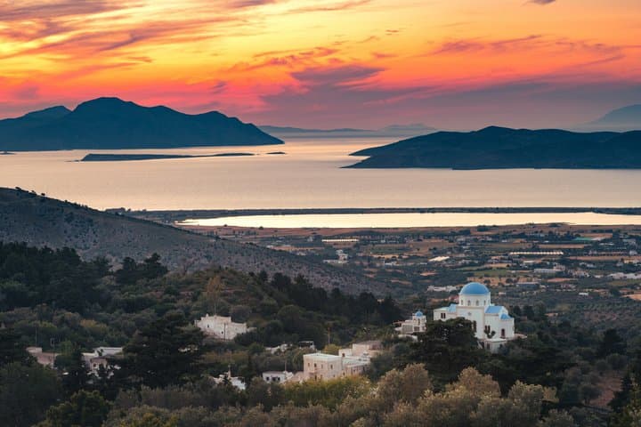 Tour al atardecer en Zia desde las vistas de las montañas de Kos y las calles del pueblo imagen 1