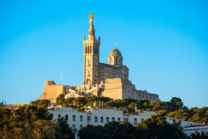 Points forts de la ville de Marseille : visite privée d'une demi-journée et points de vue image 3