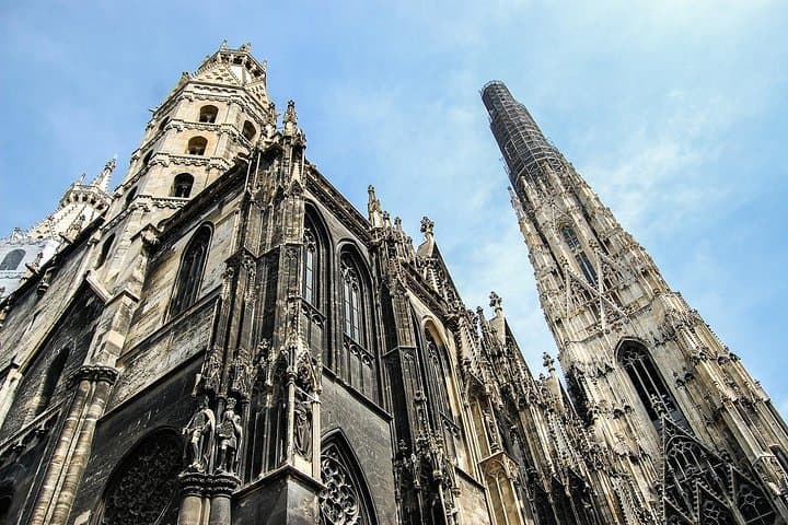 Private tour of Vienna's historical monuments image 6