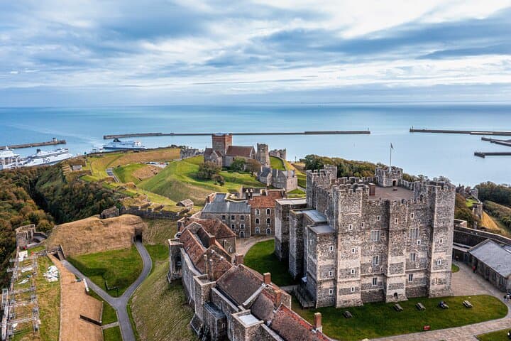 Excursión privada de un día desde Londres, el castillo de Leeds, Canterbury y Dover