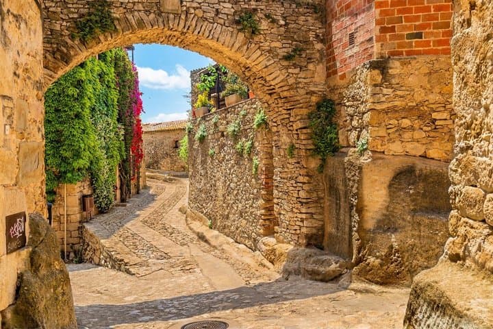 Excursion privée d'une journée de Barcelone à Gérone image 6