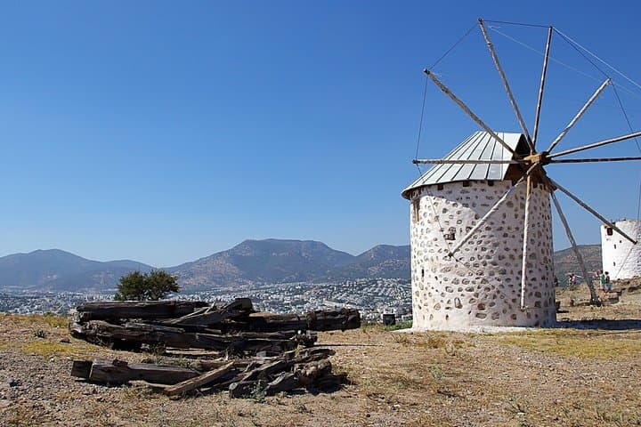 Private Bodrum City Tour, Castle, Old Town and Coastal Views image 6