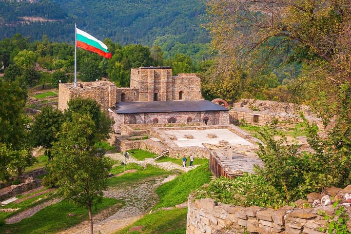 Desde Bucarest: tour privado de Bulgaria a Veliko Tarnovo imagen 2