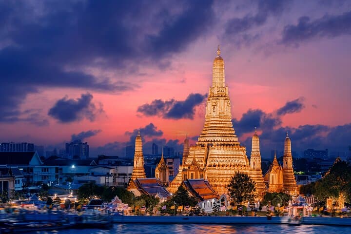 Private Bangkok Night Tour: Markets, Temples and Riverside image 6