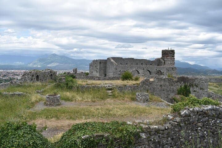 Excursión turística privada de un día desde Tirana a Shkodër imagen 2
