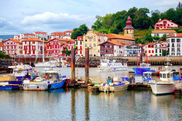 San Sebastian French Basque Tour Biarritz and Saint Jean de Luz from Airbnb Playa Turquesa Ocean Club photo 4