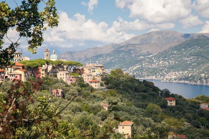 Excursion privée d'une journée à Gênes dans les villages de Camogli et Recco Riviera image 5