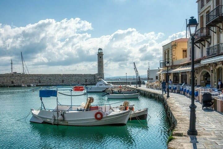 Private Transfer Between Chania and Heraklion with Rethymno Tour image 2