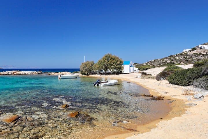 Antiparos Private Tour: Caves, Towns and Castles Experience image 6