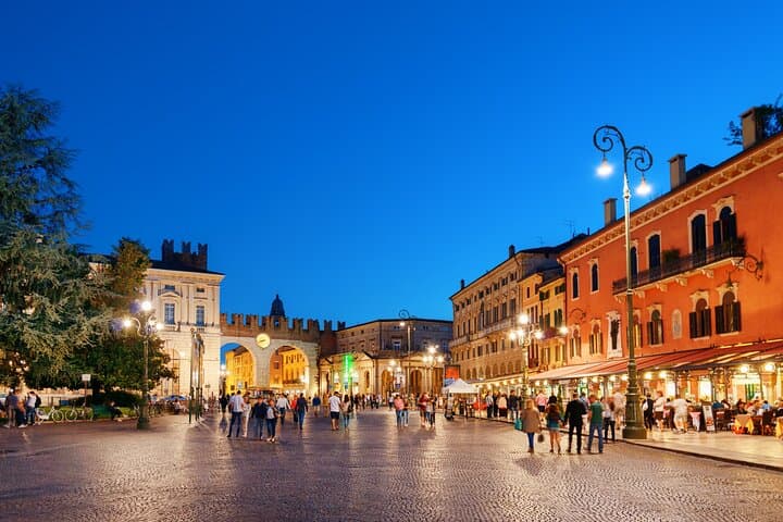 De Florencia a Verona: ruinas romanas y calles románticas imagen 6