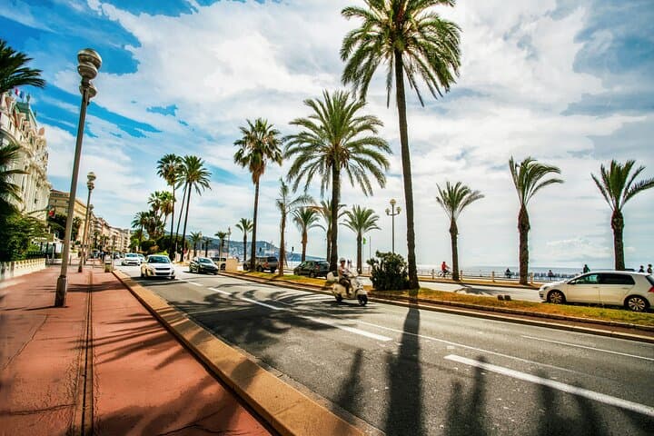Tour panorámico privado con traslado al aeropuerto en Niza desde Airbnb Playa Turquesa Ocean Club foto 4