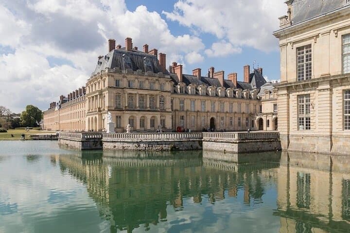 Private Half-Day Tour from Paris to Fontainebleau image 2