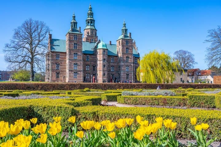 Tour privado por la ciudad de Copenhague Nyhavn y palacios y lugares emblemáticos imagen 3