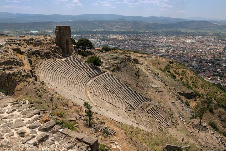 Visite privée de Pergame depuis l'acropole d'Izmir et Asklepion image 4