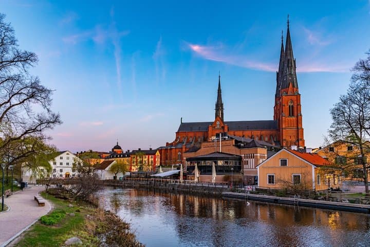 Tour privado a Uppsala y Sigtuna desde Estocolmo: vikingos e historia imagen 4