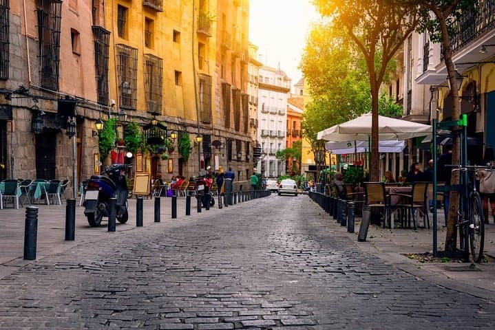 De Porto à Madrid jusqu'à 2 arrêts : Salamanque et Ávila image 6